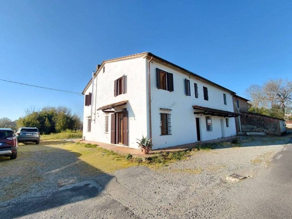 casa indipendente in vendita ad Altopascio in zona Spianate