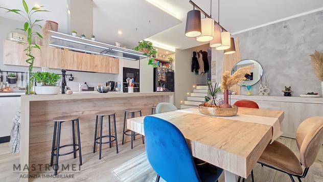 casa indipendente in vendita ad Altopascio