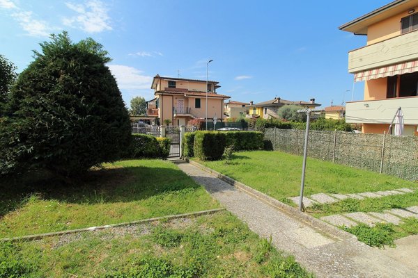 casa indipendente in vendita ad Altopascio