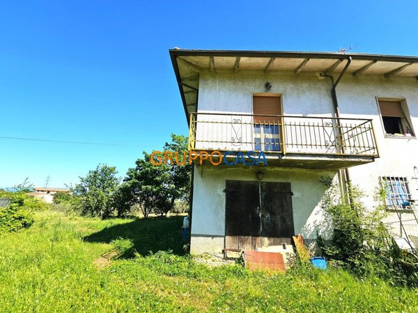 casa indipendente in vendita ad Altopascio in zona Marginone