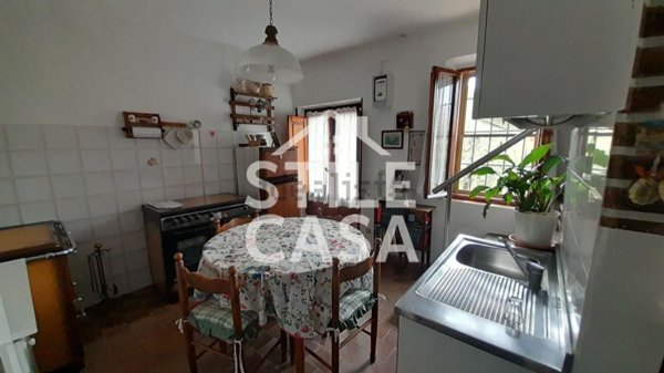 casa indipendente in vendita ad Altopascio in zona Badia Pozzeveri