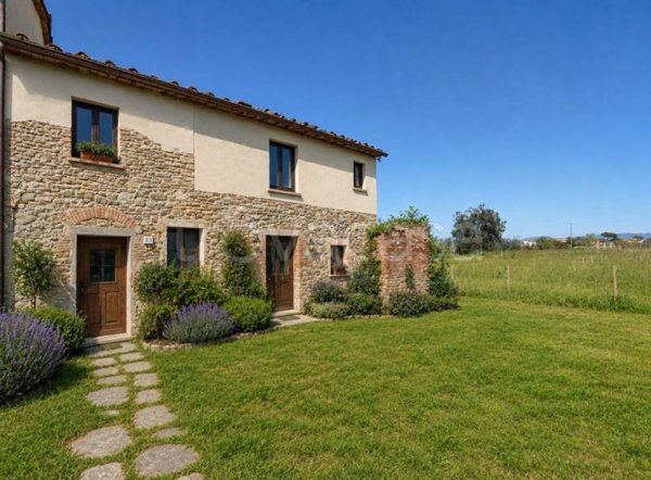 casa indipendente in vendita ad Altopascio in zona Marginone