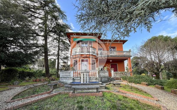 casa indipendente in vendita ad Altopascio