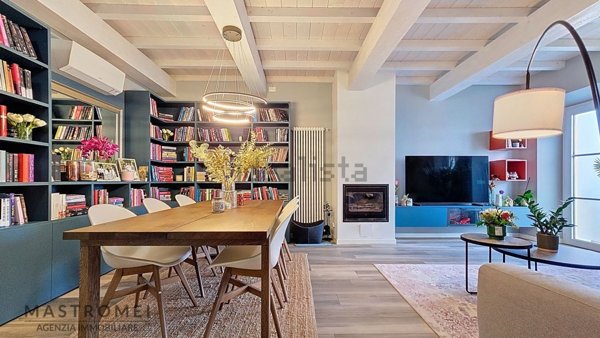 casa indipendente in vendita ad Altopascio