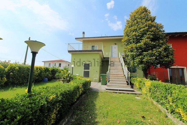casa indipendente in vendita ad Altopascio