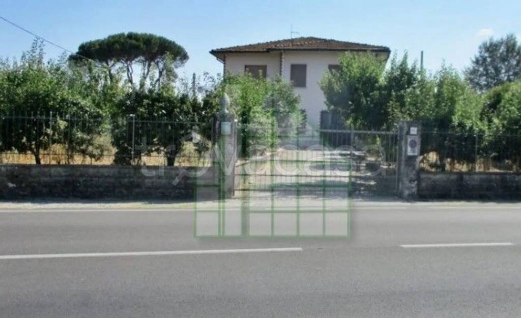 casa indipendente in vendita ad Altopascio in zona Spianate