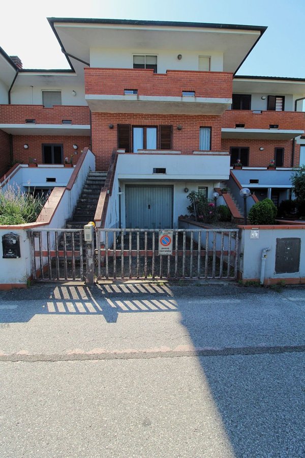 casa indipendente in vendita ad Altopascio in zona Spianate