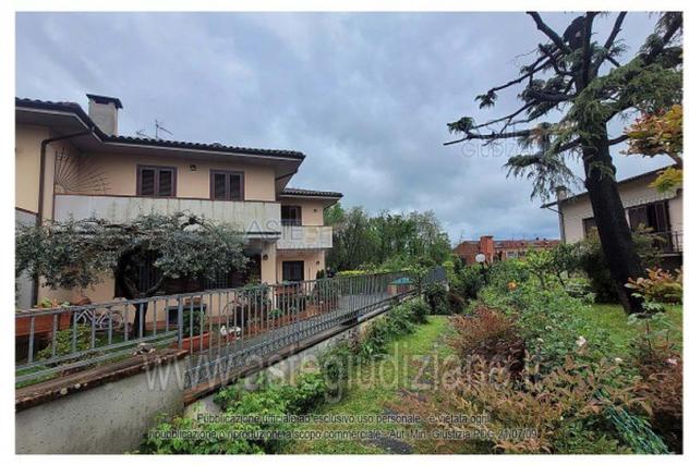 casa indipendente in vendita ad Altopascio
