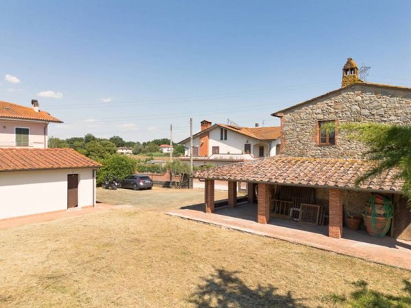 casa indipendente in vendita ad Altopascio