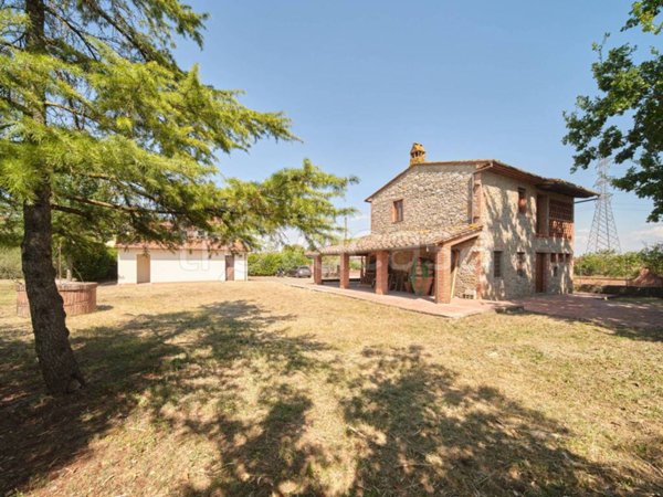 casa indipendente in vendita ad Altopascio