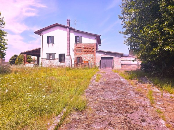 casa indipendente in vendita ad Altopascio in zona Spianate