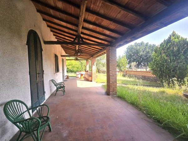 casa indipendente in vendita ad Altopascio in zona Spianate