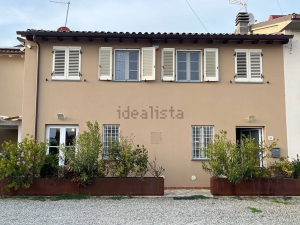 casa indipendente in vendita ad Altopascio in zona Marginone