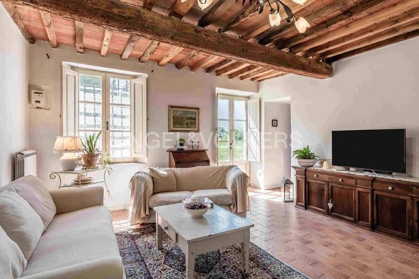 casa indipendente in vendita ad Altopascio in zona Spianate