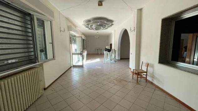 negozio in vendita ad Altopascio