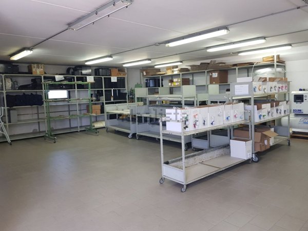 locale di sgombero in vendita ad Altopascio