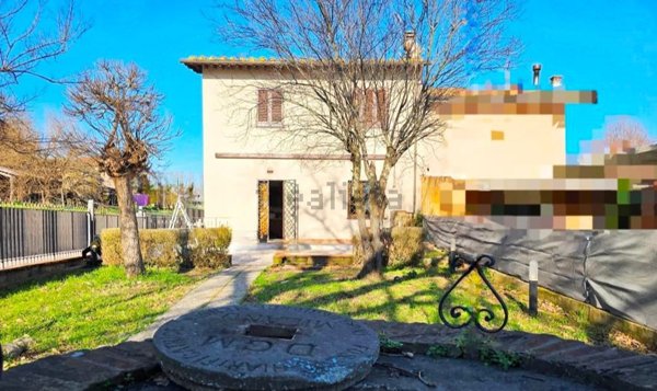 casa indipendente in vendita ad Altopascio in zona Badia Pozzeveri