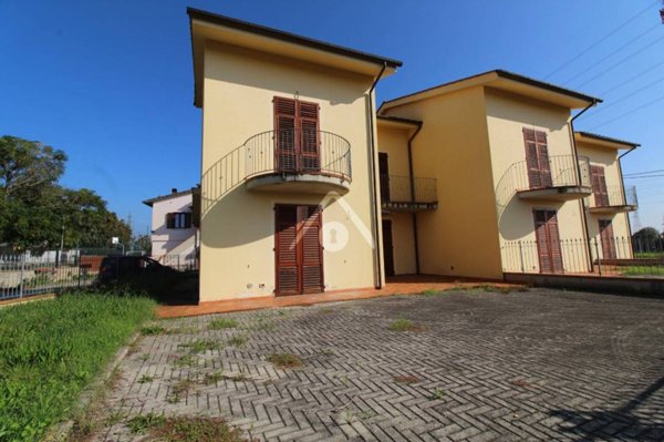 casa indipendente in vendita ad Altopascio in zona Marginone