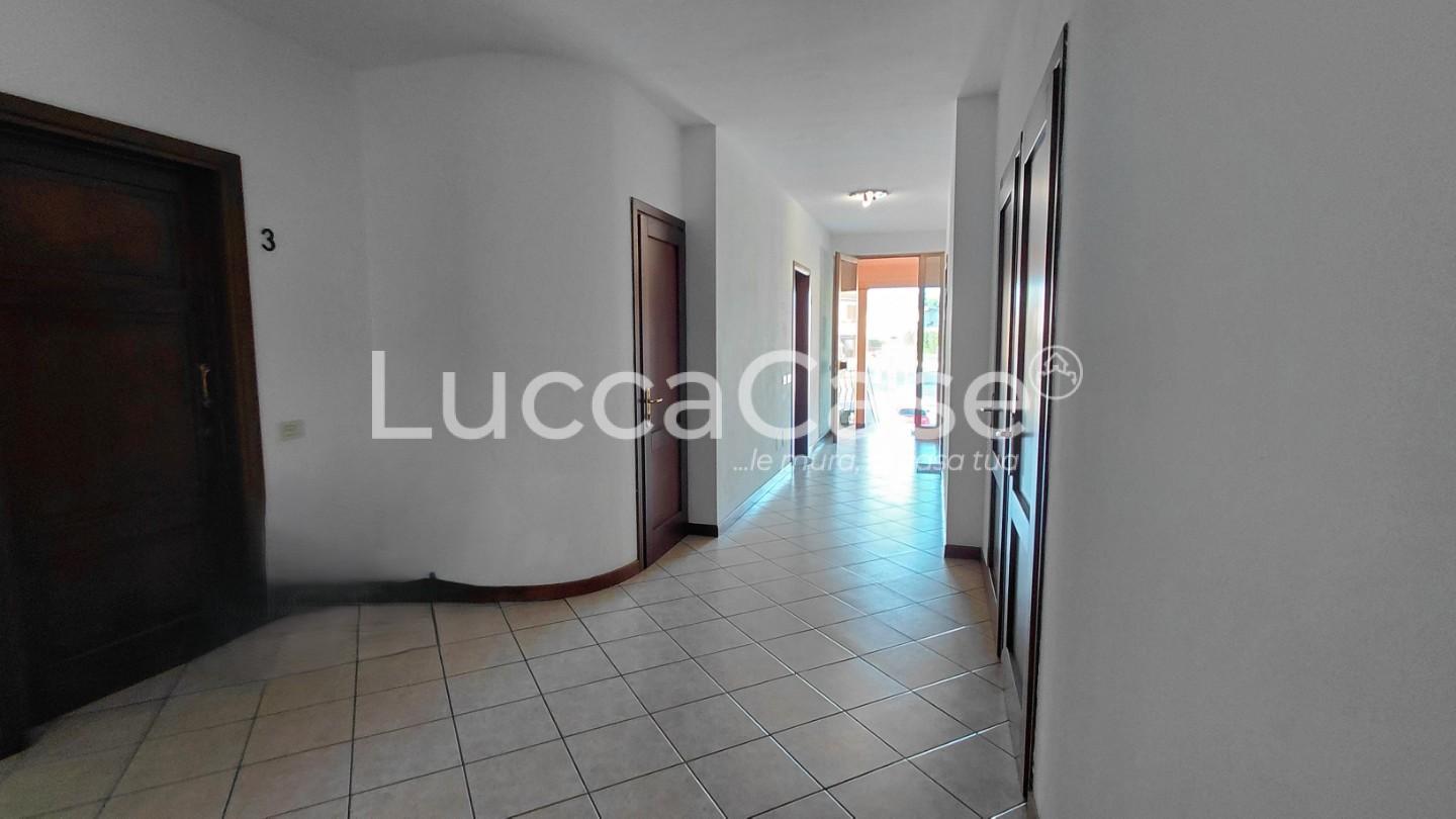 intera palazzina in vendita ad Altopascio