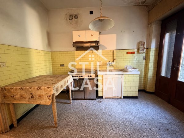 casa indipendente in vendita ad Altopascio in zona Badia Pozzeveri