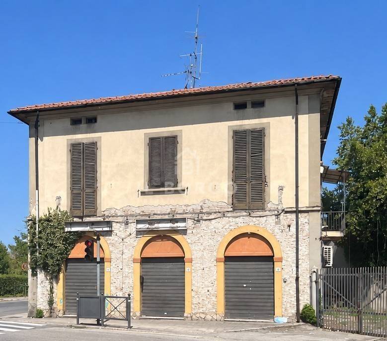 locale commerciale in vendita ad Altopascio