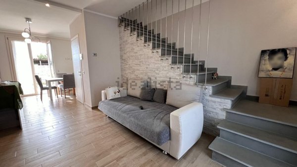 casa indipendente in vendita ad Altopascio in zona Marginone
