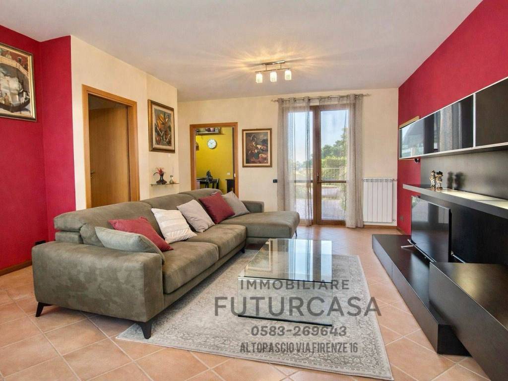 casa indipendente in vendita ad Altopascio