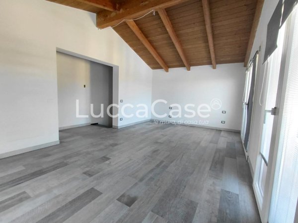 casa indipendente in vendita ad Altopascio