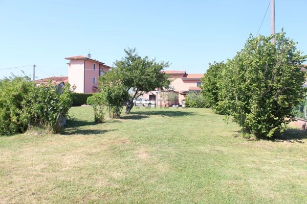 casa indipendente in vendita ad Altopascio in zona Spianate