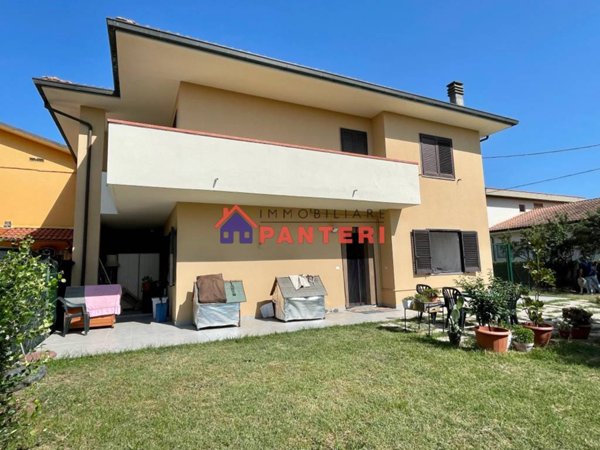 casa indipendente in vendita ad Altopascio in zona Spianate