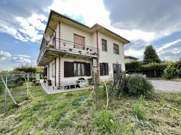 casa indipendente in vendita ad Altopascio in zona Spianate