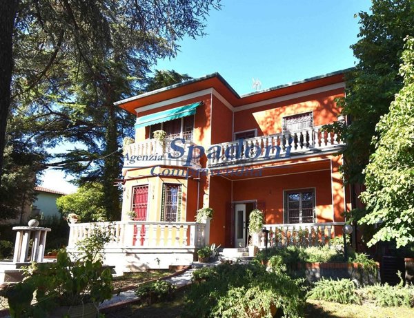 casa indipendente in vendita ad Altopascio