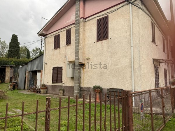 casa indipendente in vendita ad Altopascio