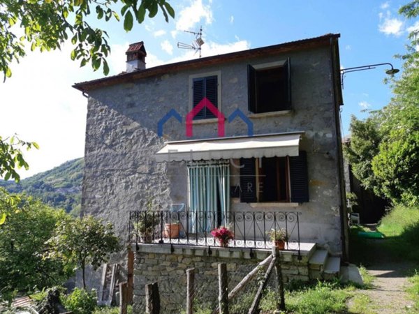 casa indipendente in vendita a Bagni di Lucca in zona San Gemignano