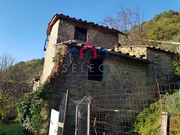 casa indipendente in vendita a Bagni di Lucca in zona Benabbio