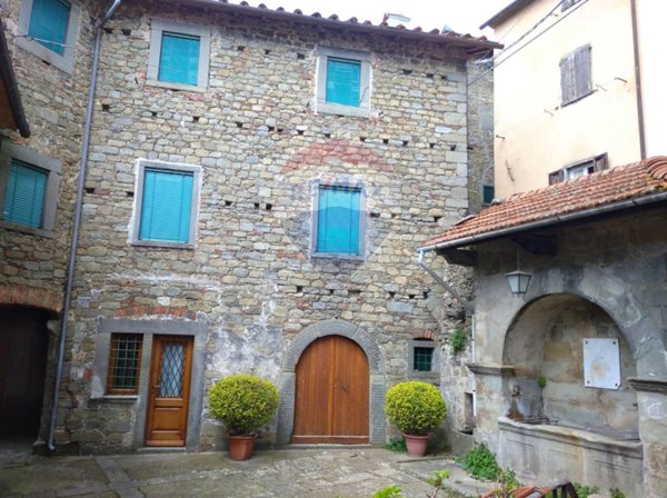 casa indipendente in vendita a Bagni di Lucca in zona Casabasciana