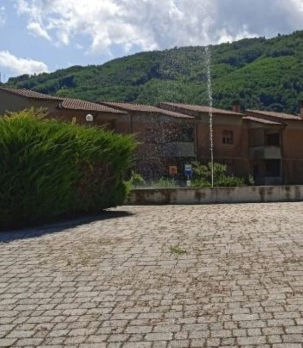 appartamento in vendita a Bagni di Lucca in zona Fornoli