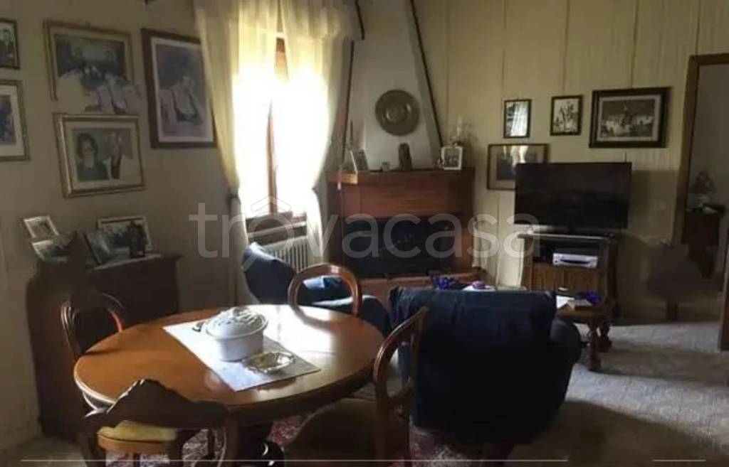 casa indipendente in vendita a Bagni di Lucca