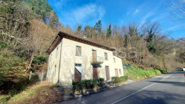 casa indipendente in vendita a Bagni di Lucca