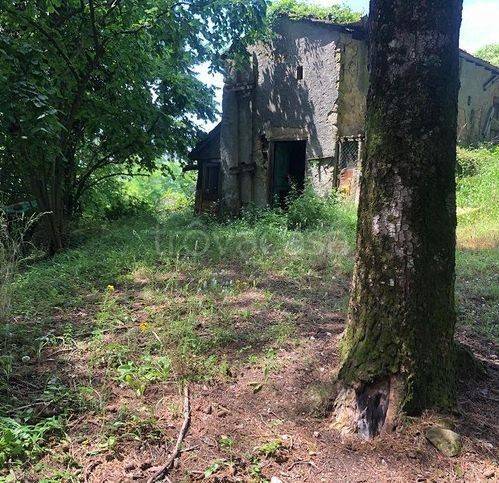 casa indipendente in vendita a Bagni di Lucca