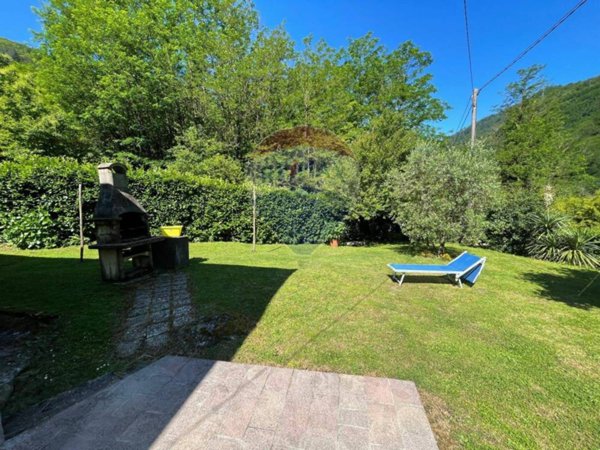 casa indipendente in vendita a Bagni di Lucca in zona La Villa