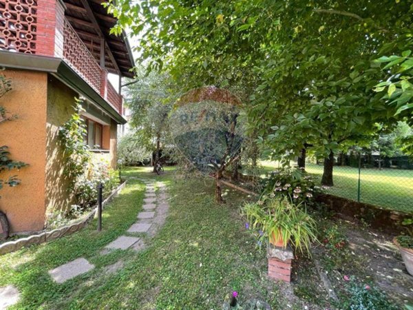 casa indipendente in vendita a Bagni di Lucca in zona Fornoli