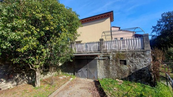 casa indipendente in vendita a Bagni di Lucca