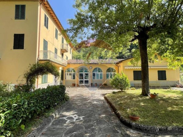 appartamento in vendita a Bagni di Lucca in zona Ponte a Serraglio