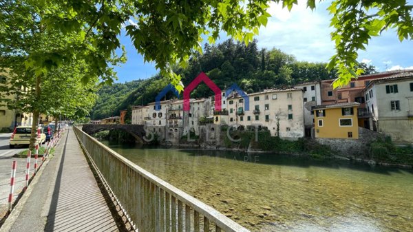 appartamento in vendita a Bagni di Lucca in zona Ponte a Serraglio