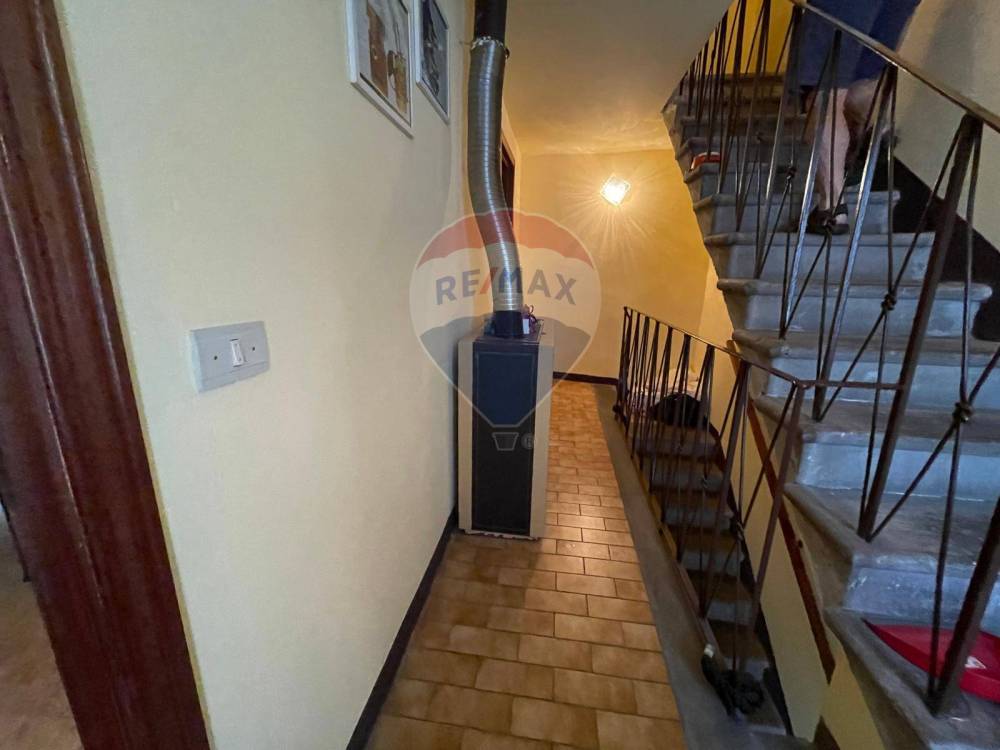 casa indipendente in vendita a Bagni di Lucca in zona Benabbio