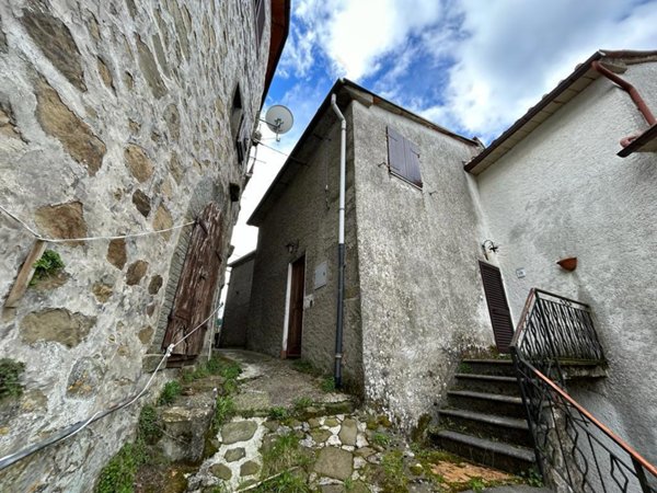 appartamento in vendita a Bagni di Lucca in zona Crasciana