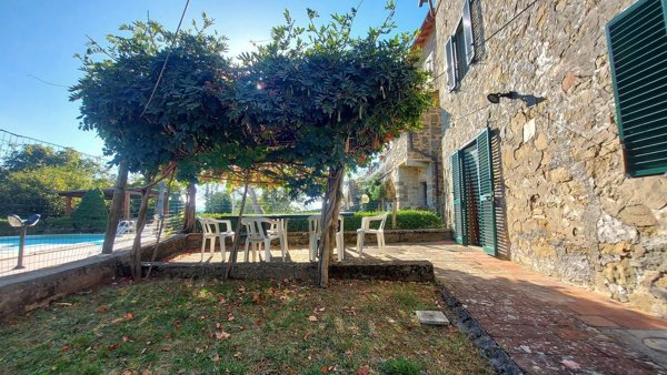 casa indipendente in vendita a Bagni di Lucca