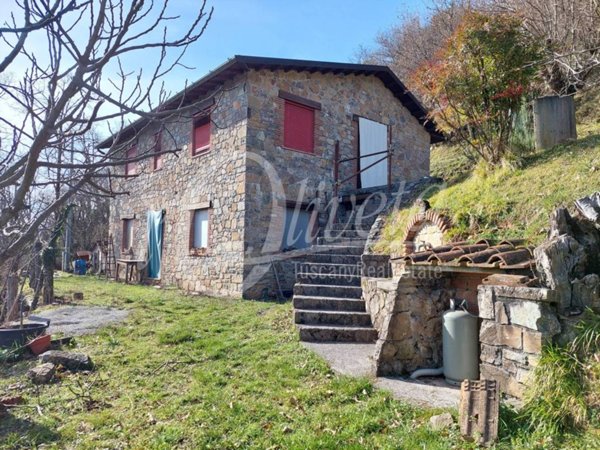 casa indipendente in vendita a Bagni di Lucca