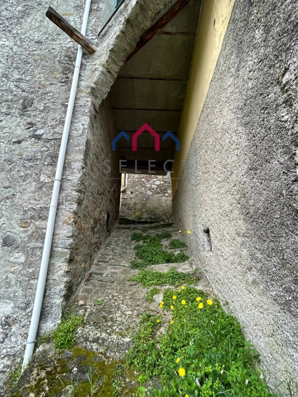 casa indipendente in vendita a Bagni di Lucca